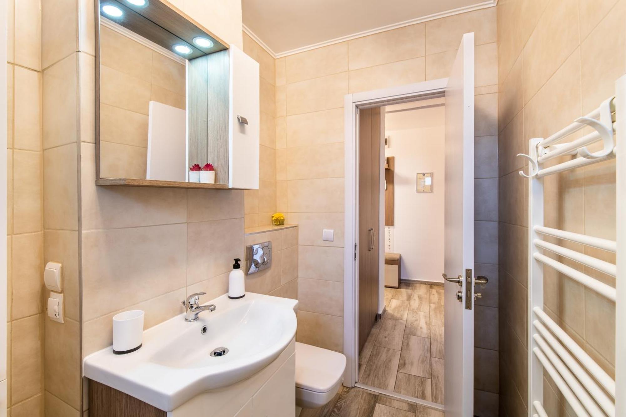 Springhome - Cozy With Balcony & Parking Appartamento Braşov